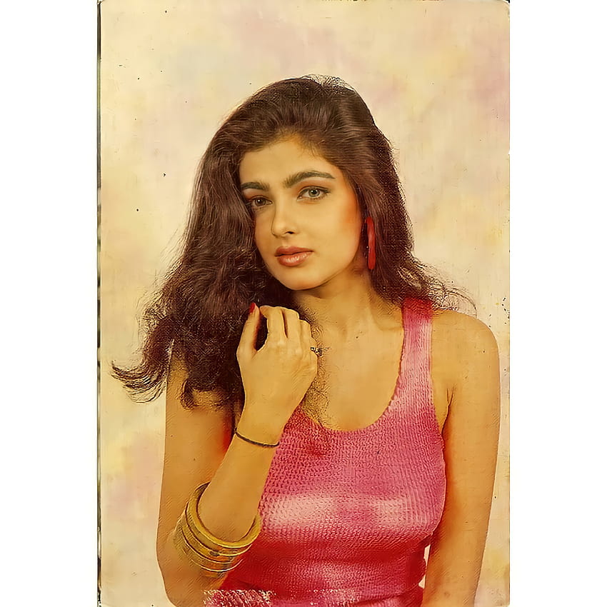 Mamata Kulkarni, attrice di Bollywood, volto Sfondo del telefono HD