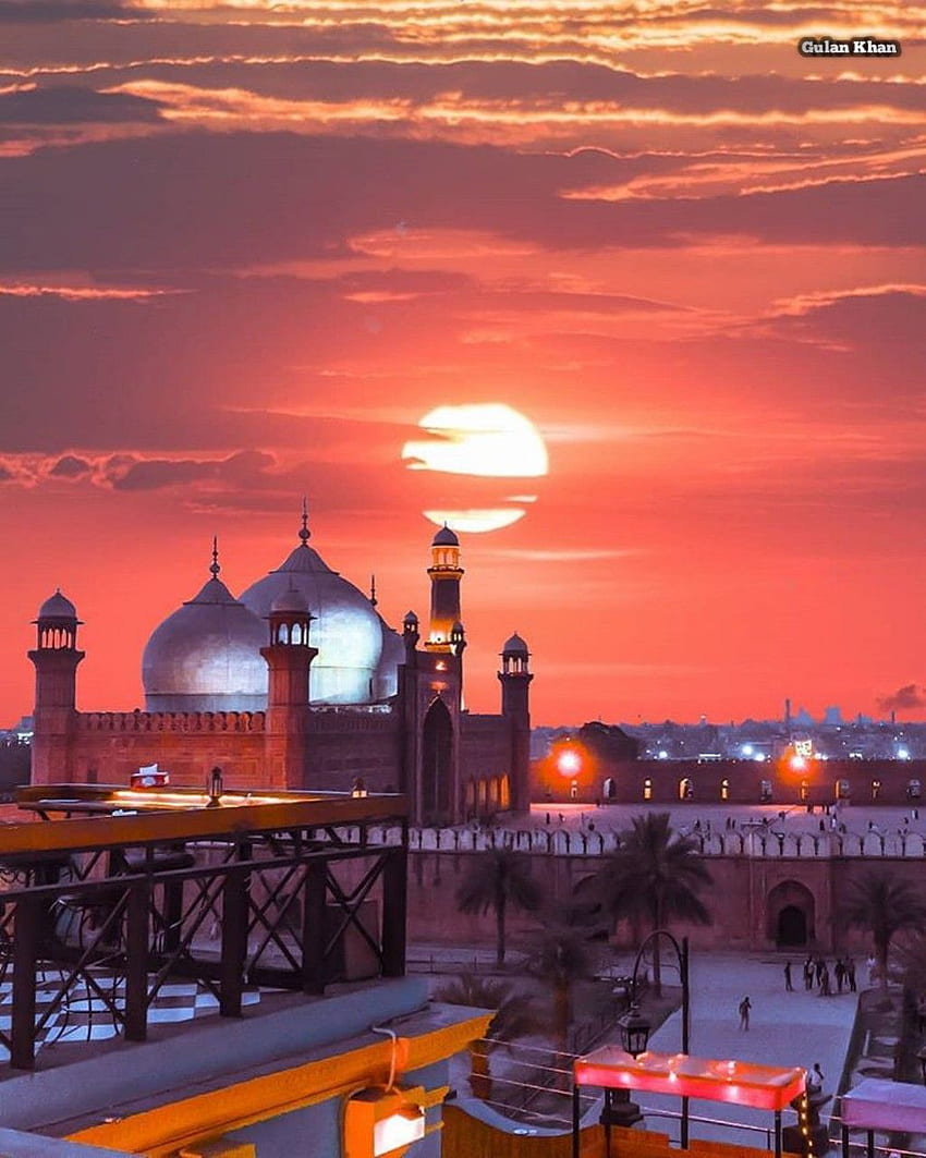 パキスタン バドシャヒ モスク ラホール パンジャブ パキスタンの幻想的な夕日の美しさ。 パキスタン , 美しいモスク, モスク HD電話の壁紙