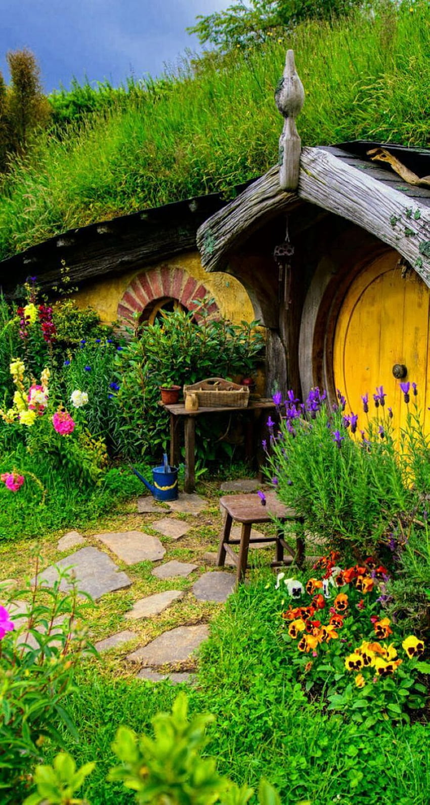 Yellow Hobbit Hole iPhone . Digital Resources. House HD phone wallpaper