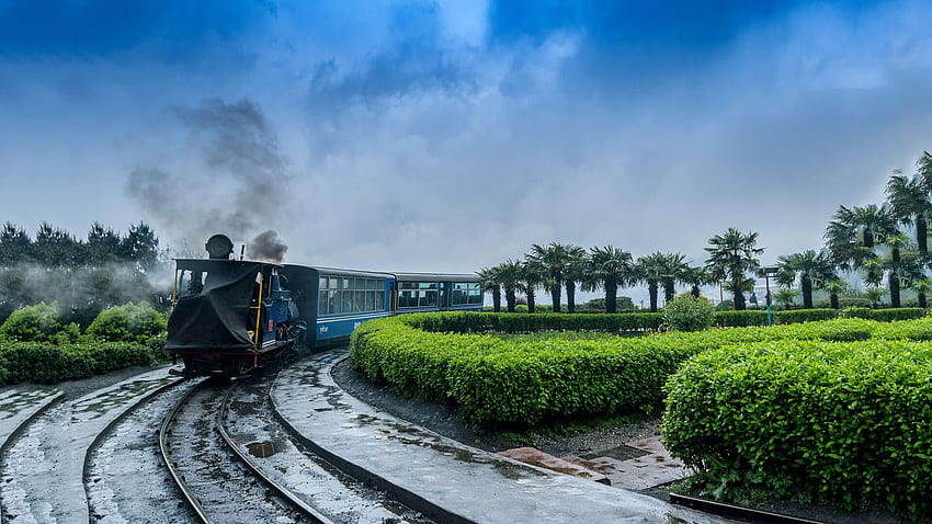 Darjeeling Himalayan Railway HD wallpaper