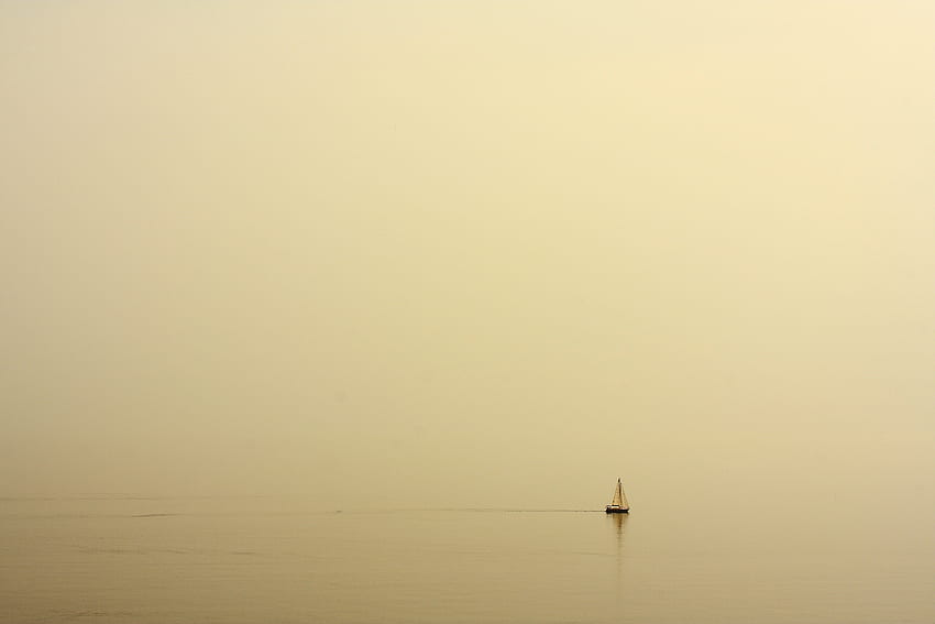 Море, мъгла, минимализъм, мъгла, платноходка, платноходка, сам, самотен, хомогенен HD тапет