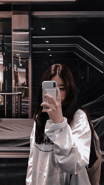 Here's how to take fabulous mirror selfies for the 'gram, as seen on your  fave female K-pop icons • PhilSTAR Life