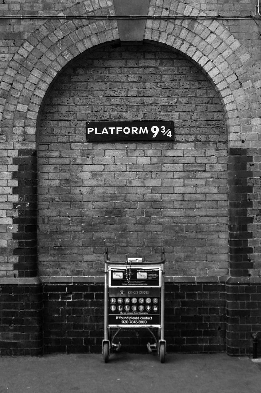 Hogwarts iPhone, Harry Potter Black and White HD phone wallpaper