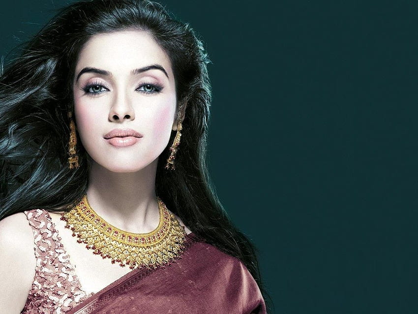 Asin Thottumkal - Bollywood - Actress HD wallpaper
