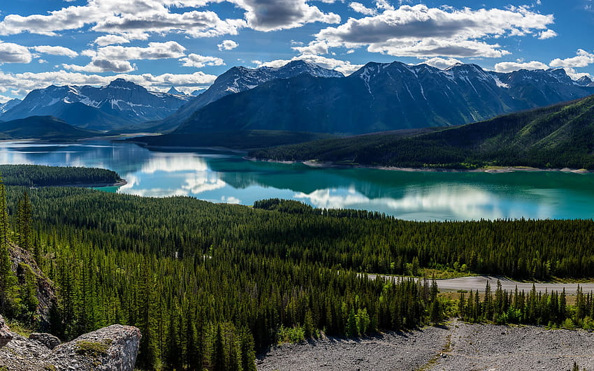 Spray Lake, lago di montagna, Canadian Rockies, paesaggio di montagna, foresta, montagne, Spray Valley Provincial Park, Canada Sfondo HD