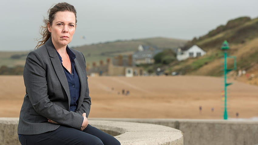 Broadchurch' Star Olivia Colman to Take Over as Queen Elizabeth in 'The Crown' HD wallpaper