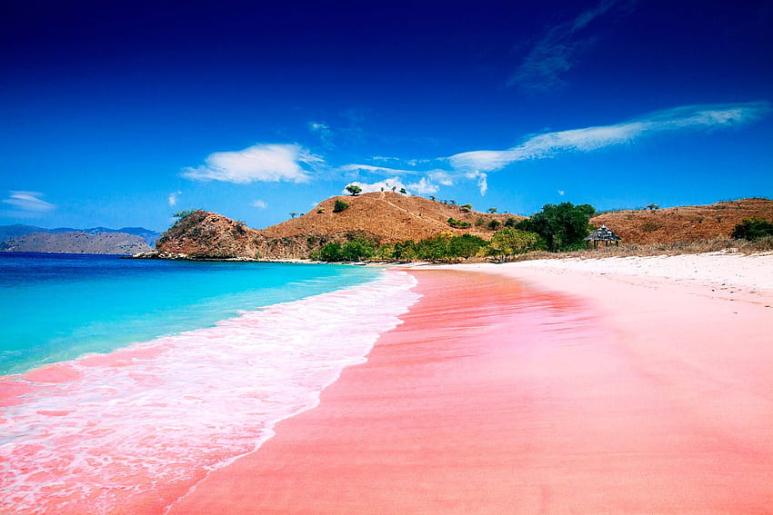 Dark and Beautiful - The Magic of Pink beach Flores, Labuan Bajo HD wallpaper