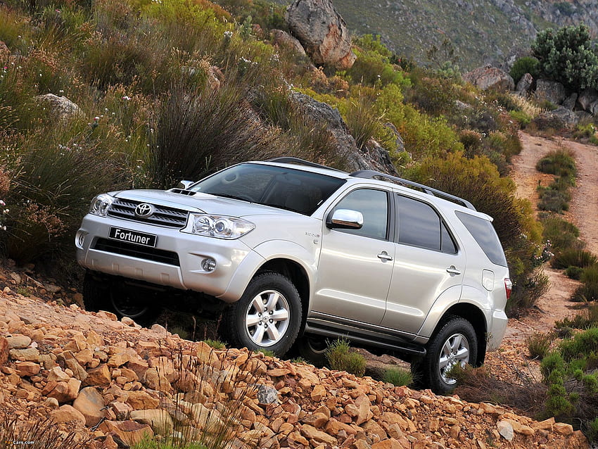 Toyota Fortuner ZA Spec 2008–11 () HD wallpaper