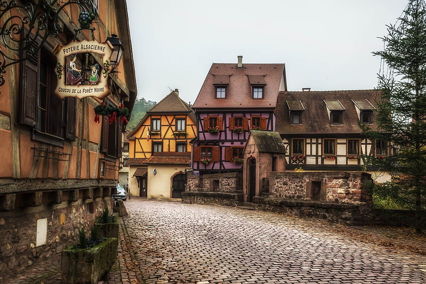 Kaysersberg, Fransa'nın Eski Ortaçağ Kasabasındaki Çömlekçi Dükkanı HD duvar kağıdı