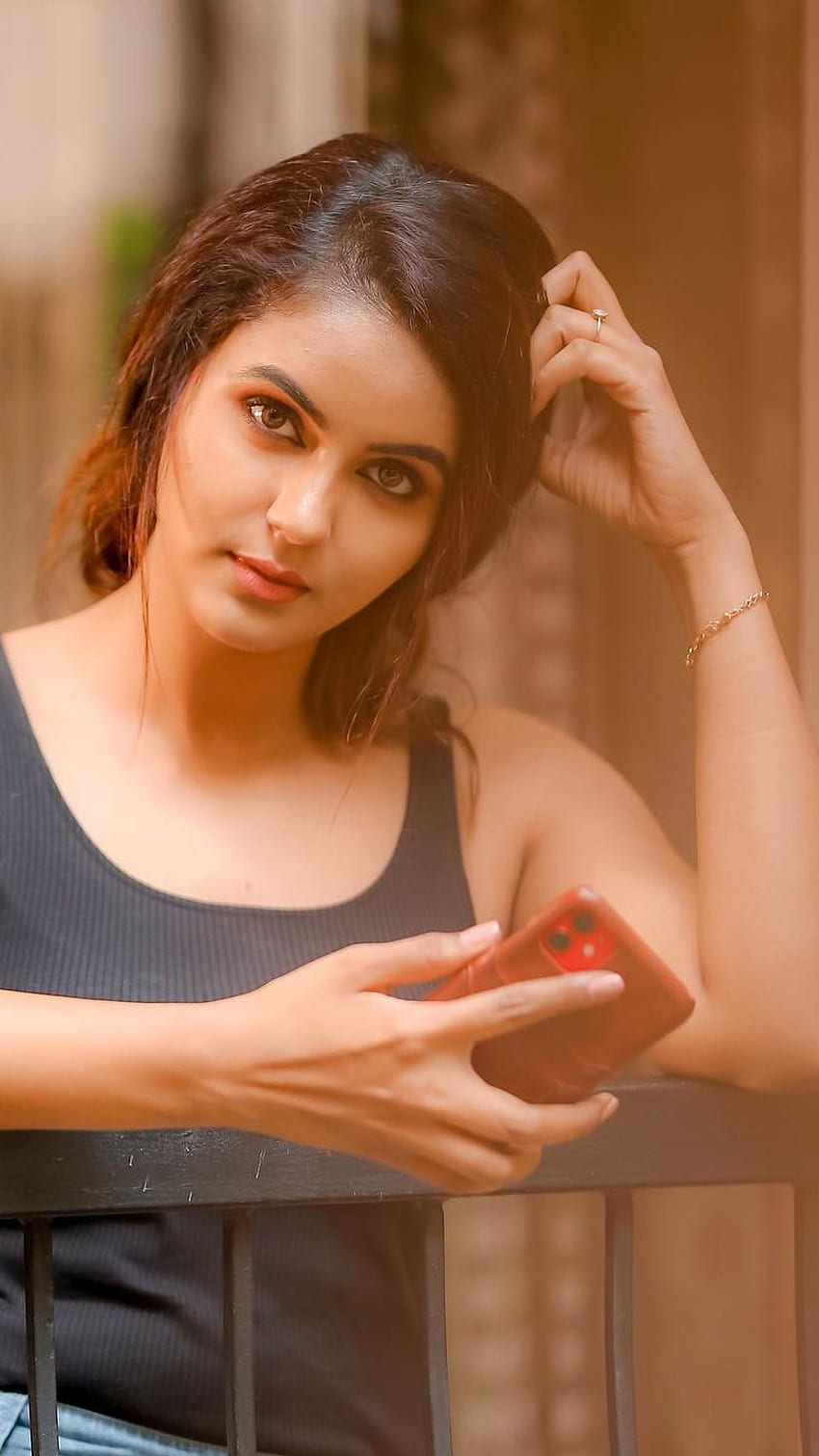 Чайтра Реди, тамилска актриса HD тапет за телефон