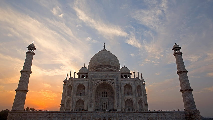 Taj Mahal con puesta de sol detrás de él, Agra, Uttar Pradesh, India. Windows 10 Spotlight, Taj Mahal Atardecer fondo de pantalla