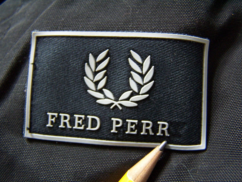 Fred Perry Men's Black Coat Vintage Fpru741 - Emblem HD wallpaper