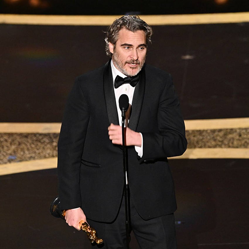 Joaquin Phoenix, Oscar'ı Joaquin Phoenix En İyi Erkek Oyuncu Oscar'ları Sırasında Brother River'ın Sözlerini Paylaşıyor HD telefon duvar kağıdı