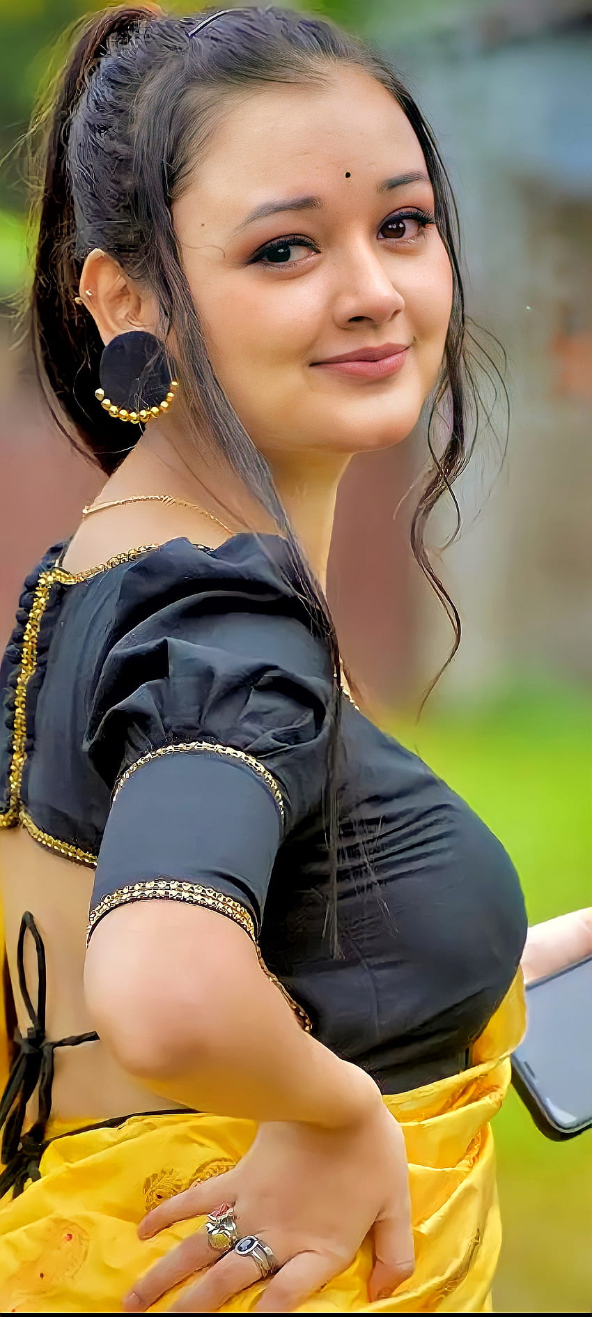 Piękna dziewczyna, piękna, indyjska Tapeta na telefon HD