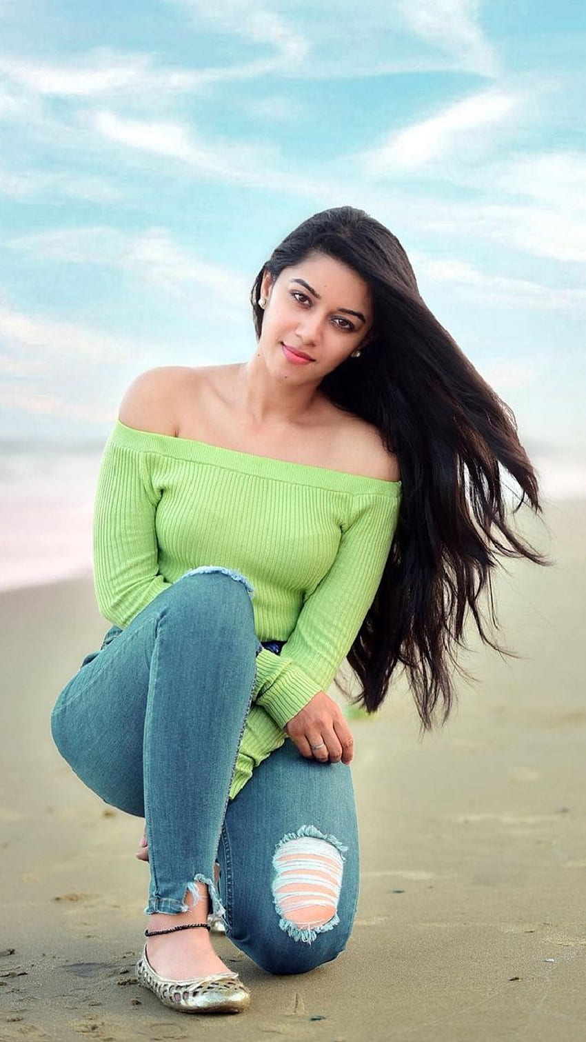 Mirnalini Ravi 998, Beauty, actress, Mirnalini Ravi, Jeans, yellow Dress HD phone wallpaper