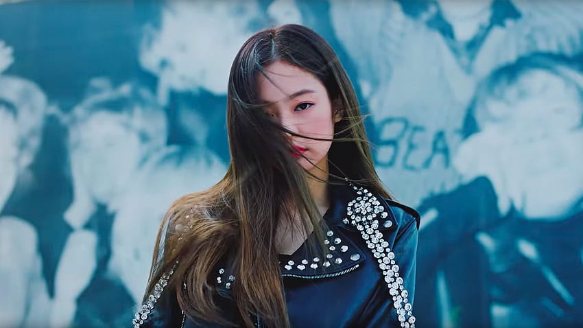 BLACKPINK's Jennie makes her 'Solo' debut and the Internet is already in love with it HD wallpaper