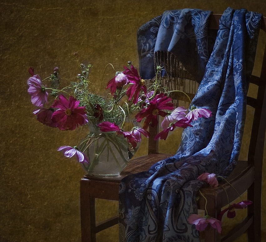 bleu - nature morte lilas, bleu, chear, art, vase en verre, châle, beau, fleurs, eau Fond d'écran HD