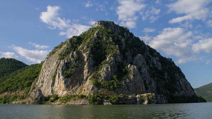 Cliff along the Danube river - Nature HD wallpaper
