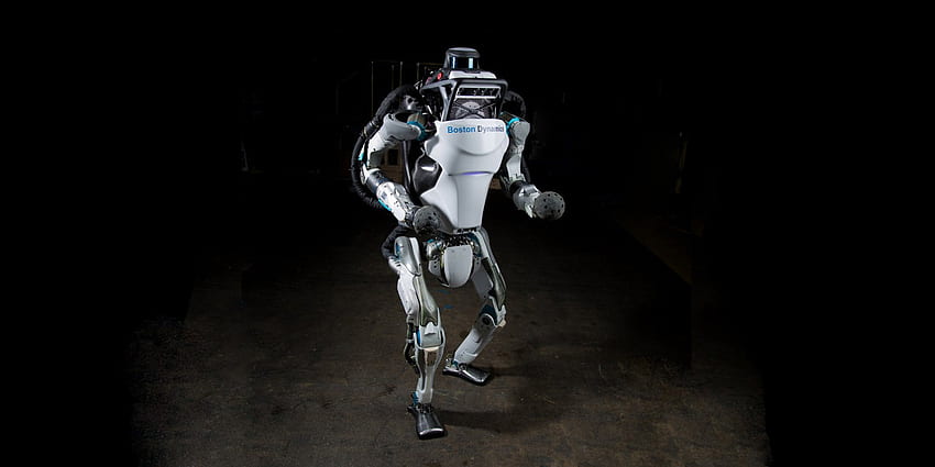 Гледайте хуманоидния робот на Boston Dynamics, който прави паркур, бягащ робот HD тапет