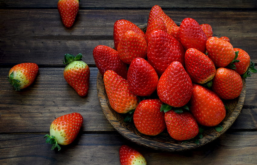 Fruits, basket, fresh, strawberries HD wallpaper