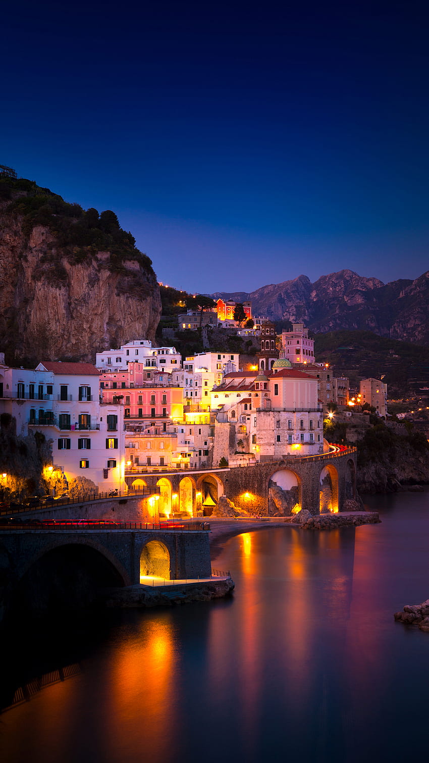 Costa de Amalfi en la noche. Costa de Amalfi, Amalfi, Paisaje urbano, Italia Estética fondo de pantalla del teléfono