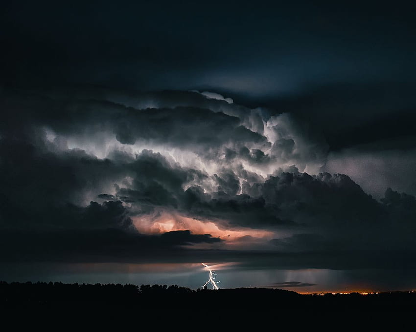 lightning, thunderstorm, cloudy, clouds, sky standard 5:4 background HD wallpaper