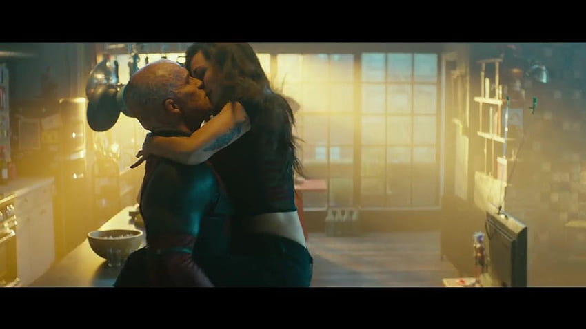 Brianna Hildebrand Kissing In Deadpool 2 Movie HD wallpaper