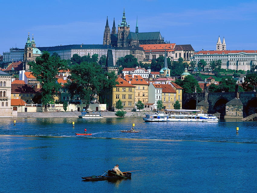 Sightseeing by a River Prague Czech Republic, Brno Czech Republic HD wallpaper