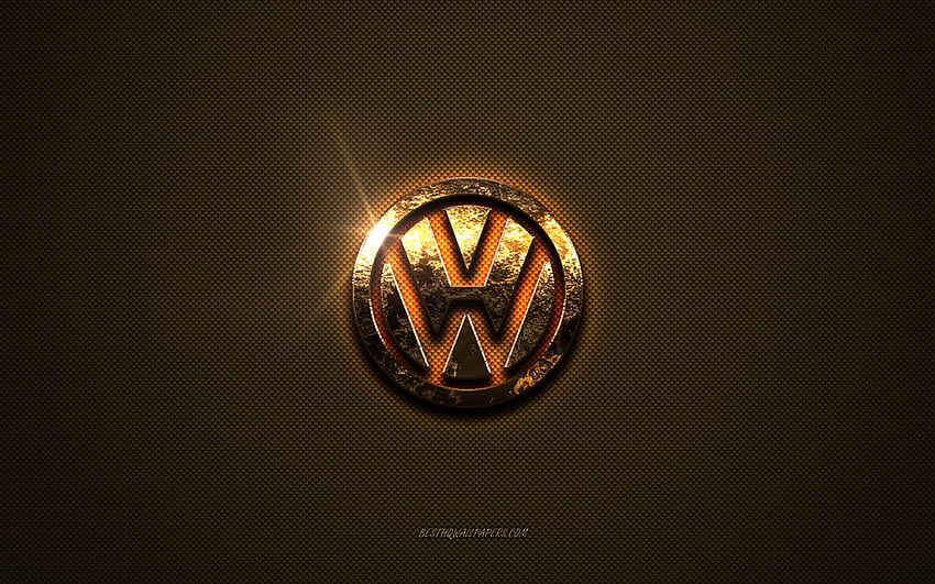 Złote logo Volkswagena, grafika, brązowe metalowe tło, godło Volkswagena, logo Volkswagena, marki, Volkswagen Tapeta HD