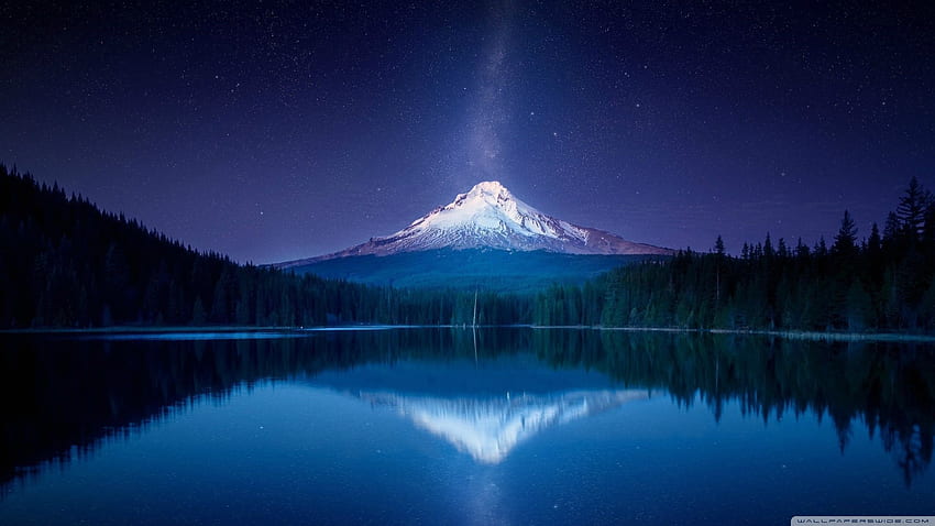 Mount Hood in Trillium Lake , Amazing Mountain Milky Way 2560×1440 HD wallpaper