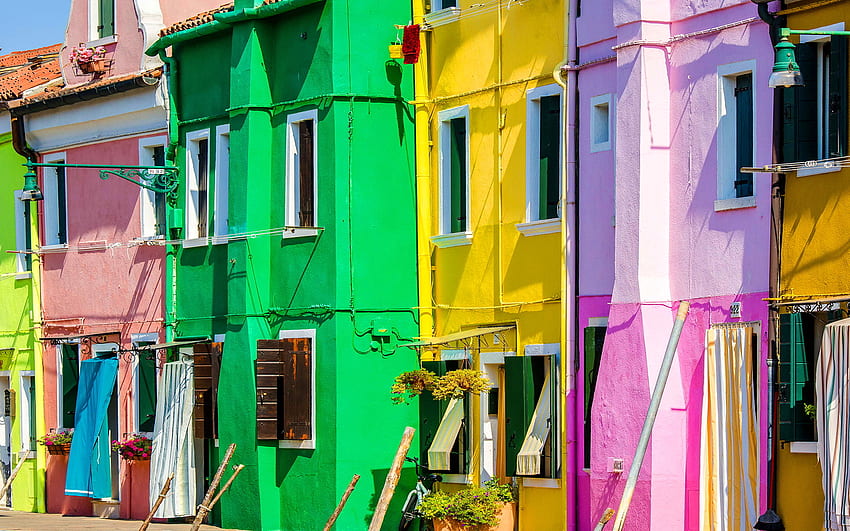 Vibrantly colored houses, Colorful Buildings HD wallpaper