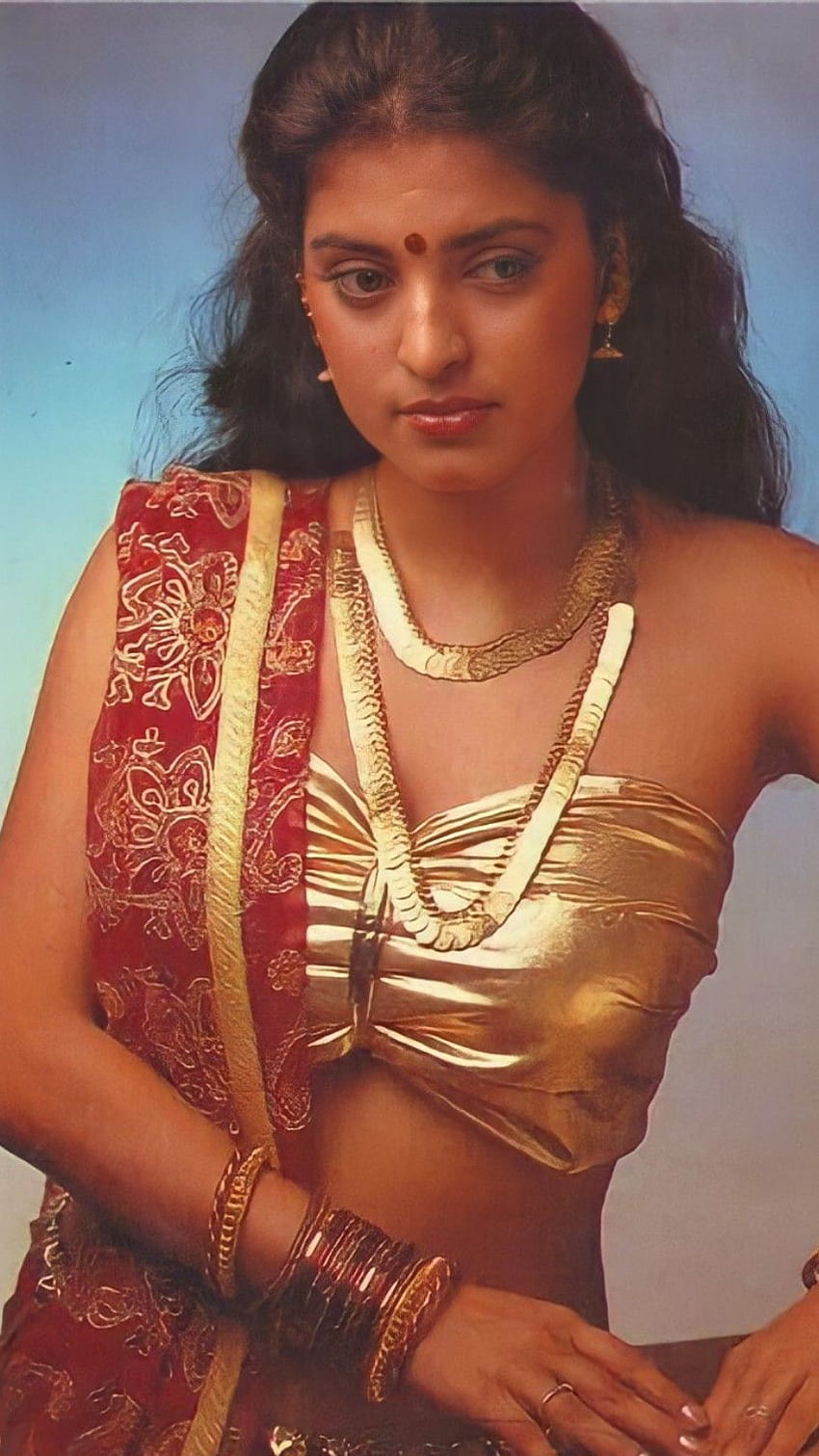 Juhi chawla, aktorka bollywoodzka, vintage Tapeta na telefon HD