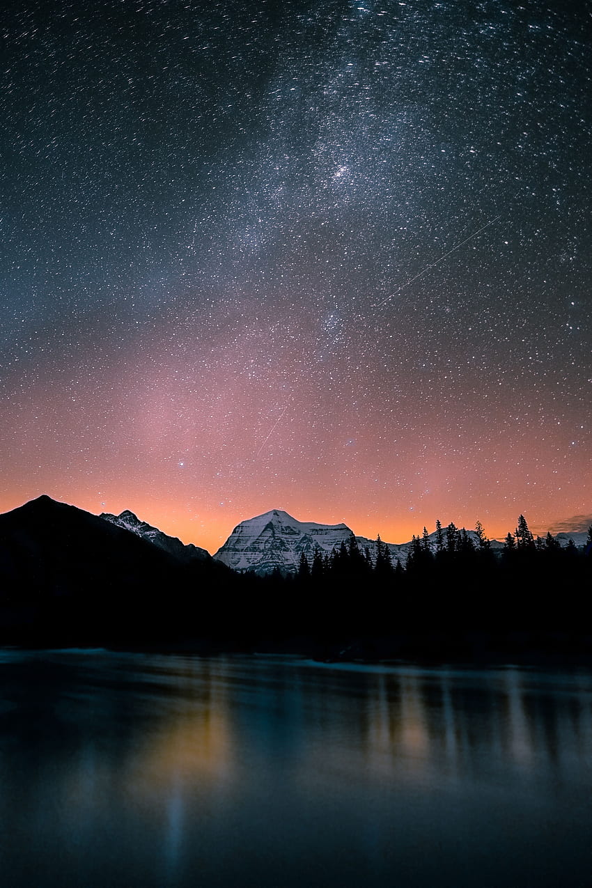 paisagem, montanhas, noite, lago, escuro, céu estrelado Papel de parede de celular HD