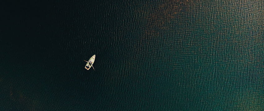 morze, łódź, widok z góry, zmarszczki, woda podwójne szerokie tło Tapeta HD