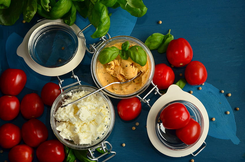 Lebensmittel, Gemüse, Tomaten, Basilikum, Käse Feta, Feta-Käse HD-Hintergrundbild
