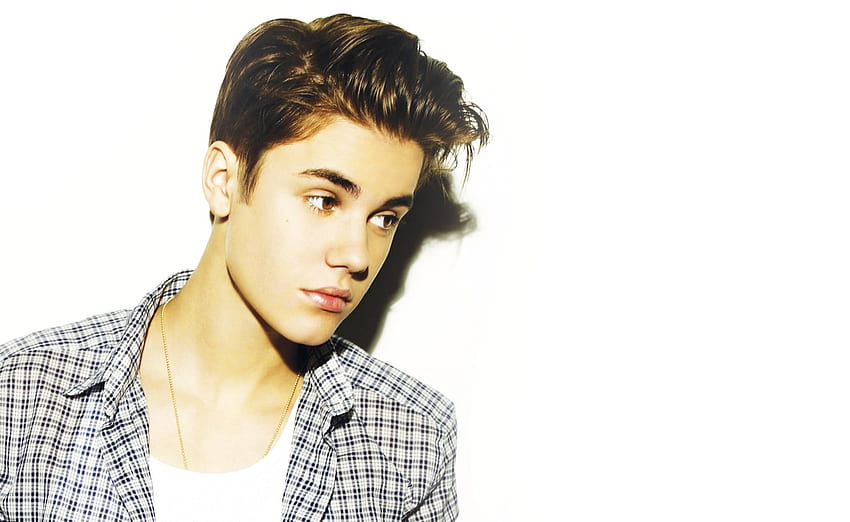 14 Justin Bieber Hairstyles And Haircuts - Celebrities