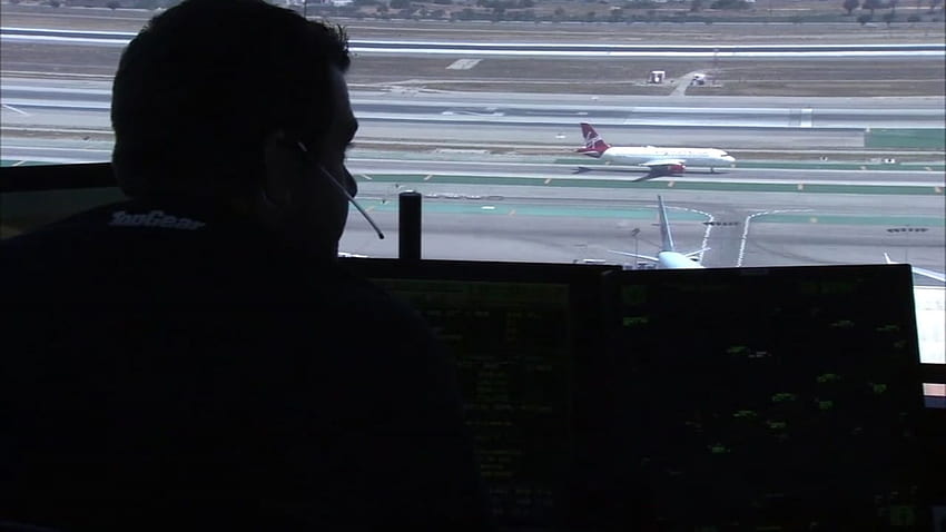 航空管制官の不足は安全に影響を与える可能性がありますか? - ABC7 サンフランシスコ 高画質の壁紙