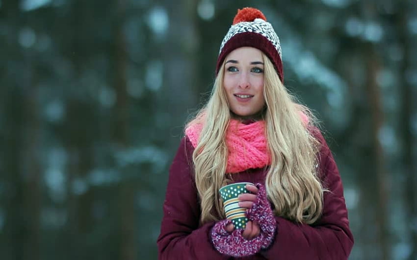 Women Coffee And Winter, Coffee, Winter, Hats, Snow, Trees, Blonde, Cold, Coats HD wallpaper