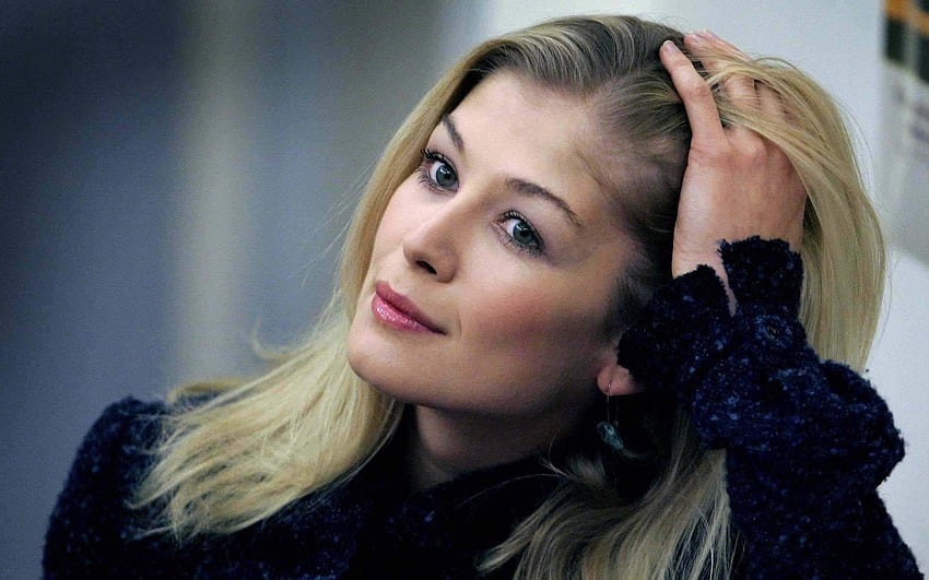 Rosamund Pike and Background HD wallpaper