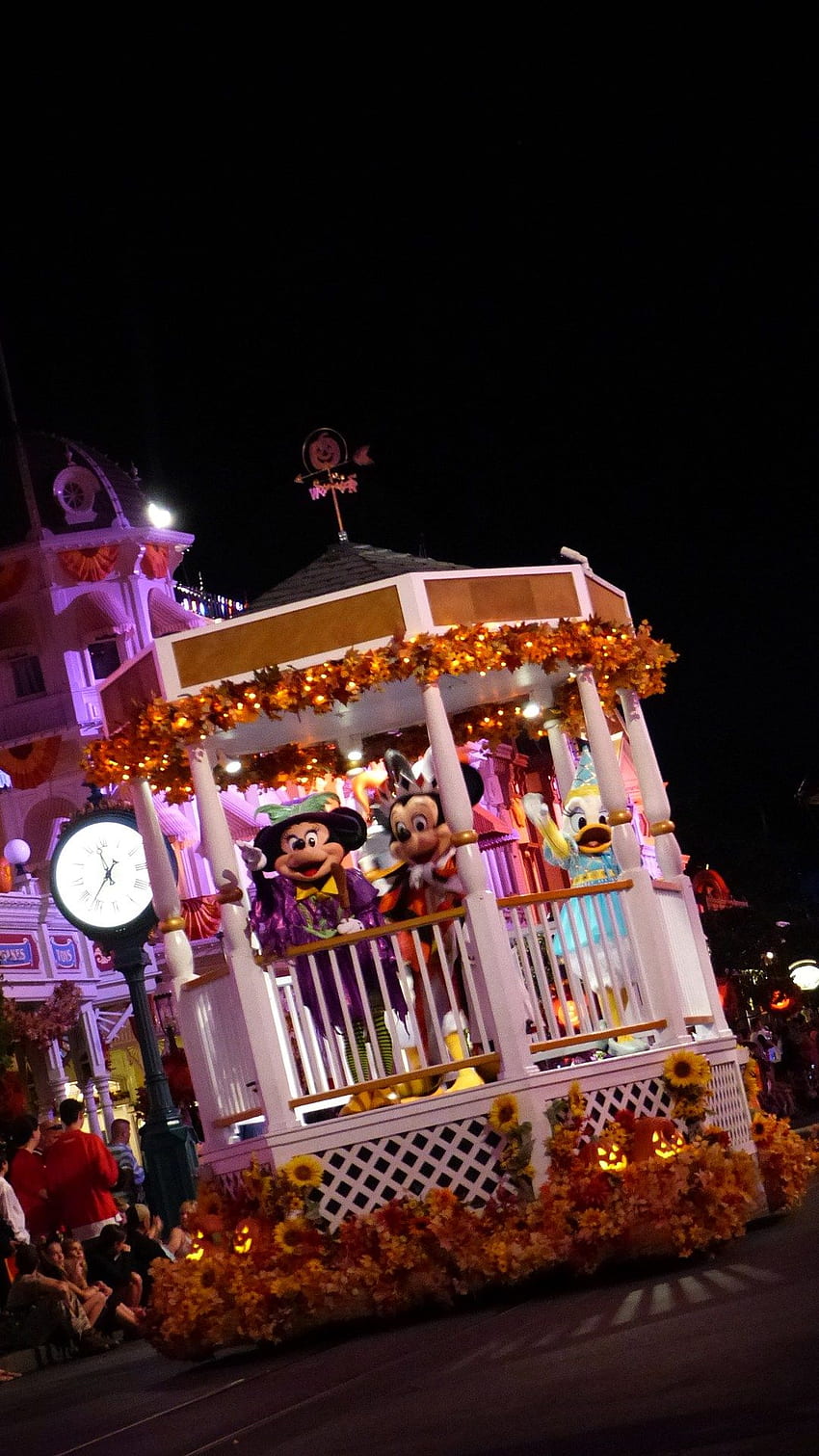 Disney IPhone Mickey'nin Cadılar Bayramı Partisi O Kadar Korkunç Değil HD telefon duvar kağıdı