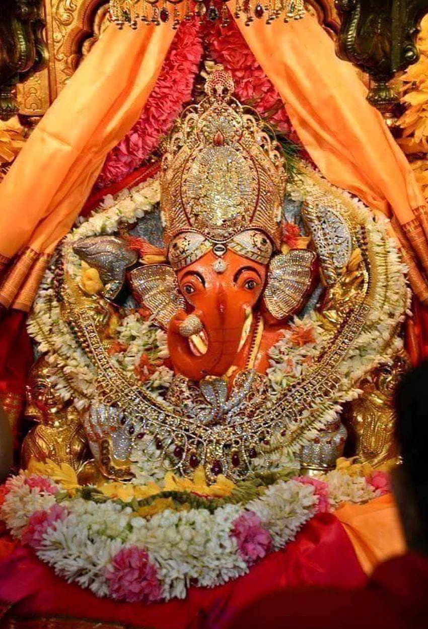 Shri Siddhivinayak Ganpati. Ganesh chaturthi , Lord ganesha ...