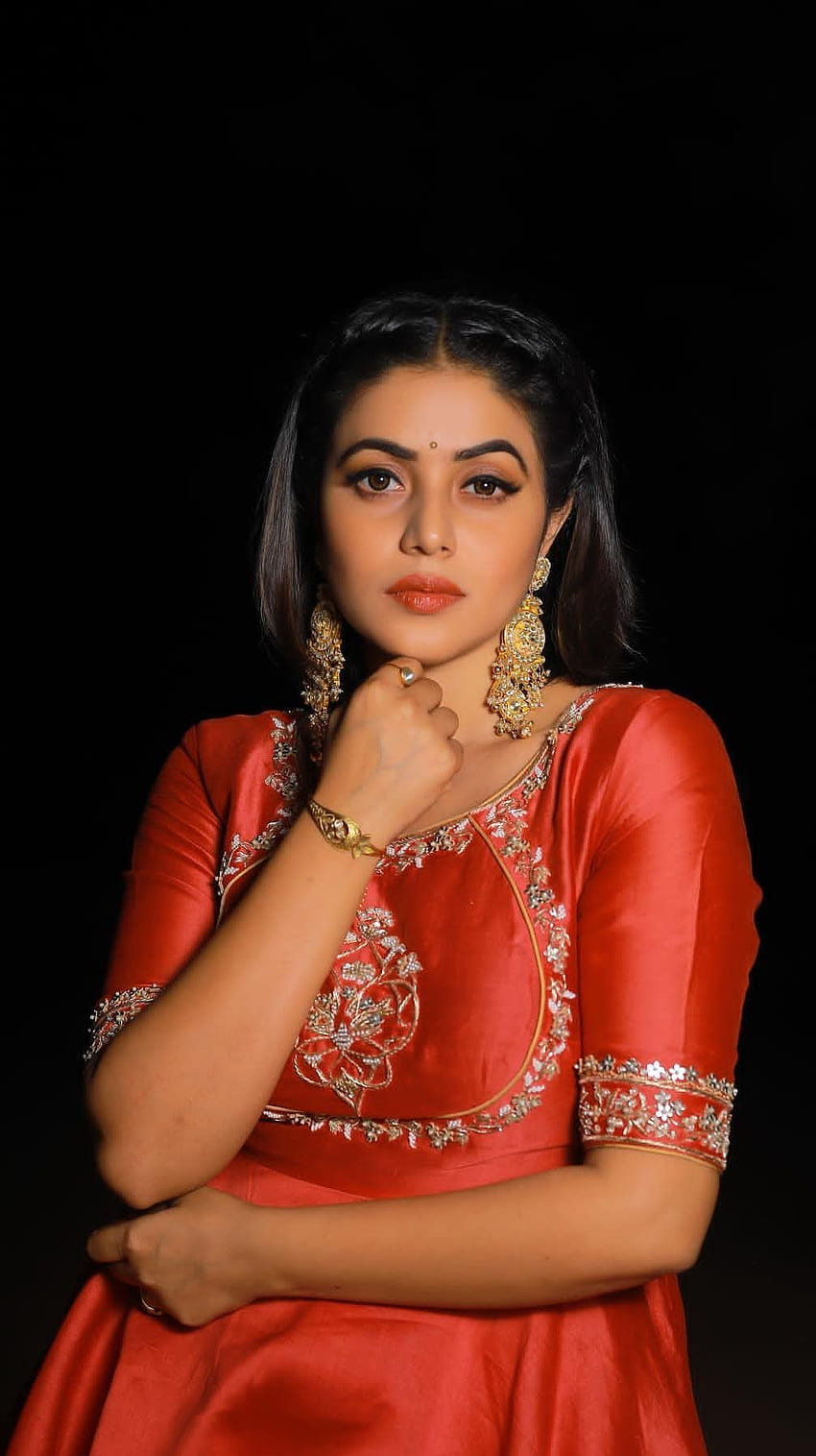 Poorna Kasim, shamana kasim, model, multilingual actress, beautiful HD phone wallpaper
