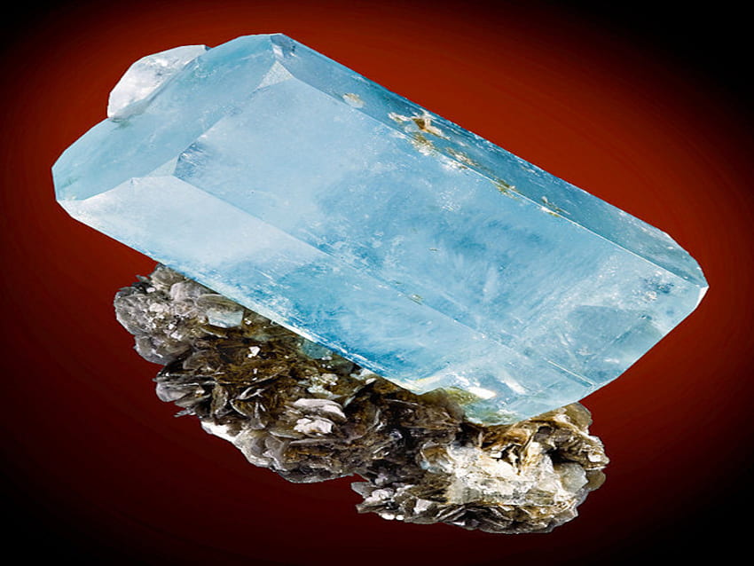 EXCEPTIONAL! A large doubly terminated Aquamarine crystal atop Muscovite!, shining, aquamarine, crystal, mineral HD wallpaper