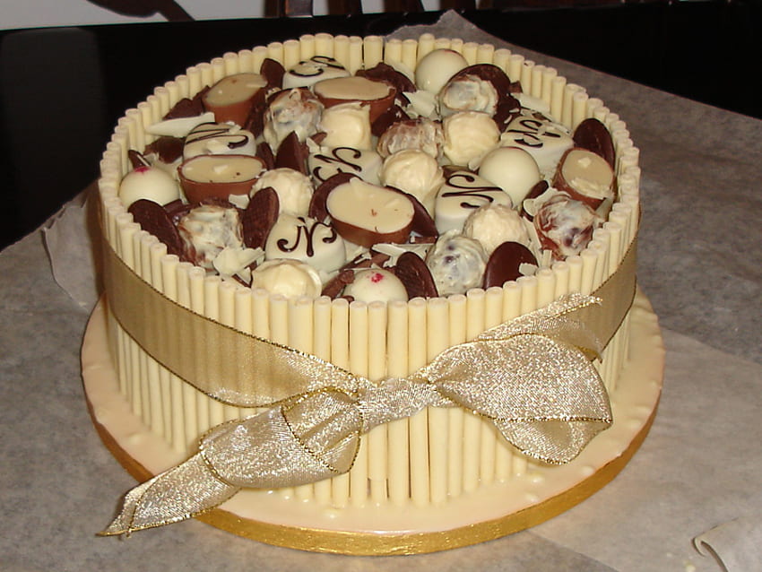 Tylko dla Janice, tort urodzinowy, pudełko czekoladek, tort czekoladowy Tapeta HD
