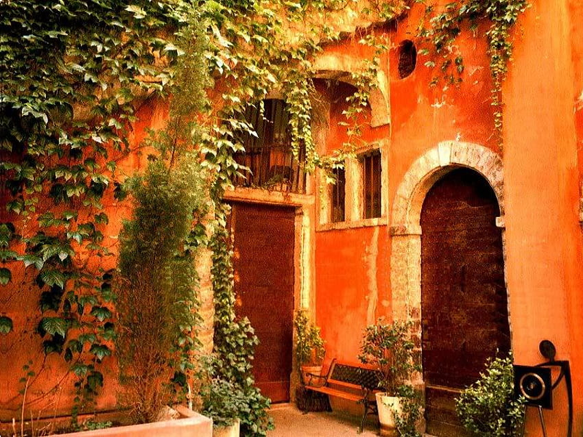Вътре в двор на вила Old Lyonnaise, цветове, сграда, оранжево, двор HD тапет