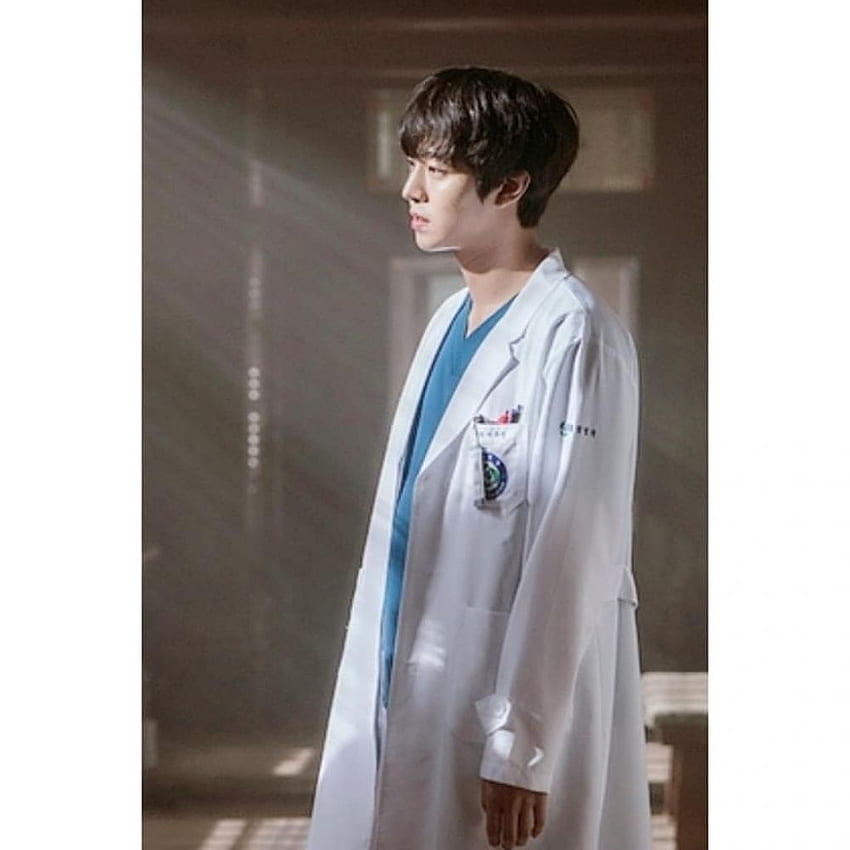 Potret Memesona Ahn Hyo Seop dengan Balutan Jas Dokter, Romantic Doctor HD phone wallpaper