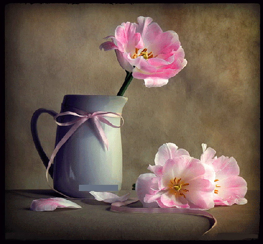 Gebunden mit einer Schleife, Tisch, rosa, rosa Schleife, Metallkrug, Blumen HD-Hintergrundbild