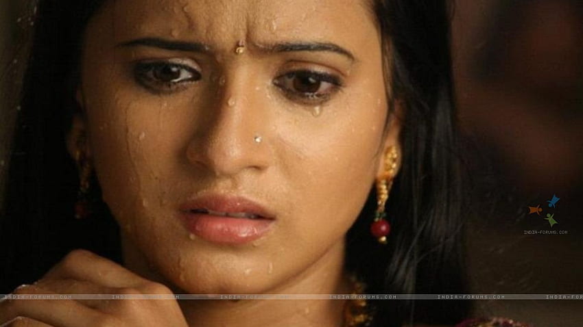 Shivani Surve Shivani Surve as Devyani in marathi tv show Devyani HD wallpaper