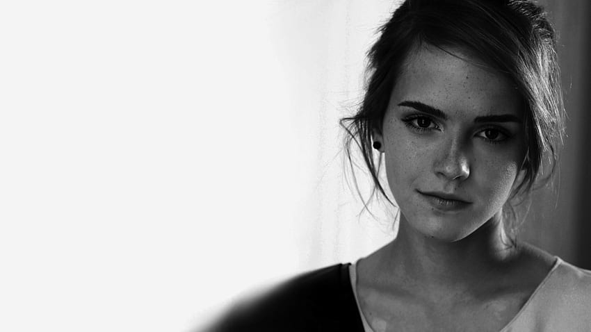 Preview emma watson, brunette, eyes, face, black and white HD wallpaper