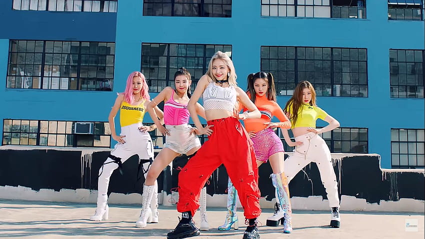 ITZY Shows Choreography Song 'ICY' in the Comeback MV Teaser HD wallpaper